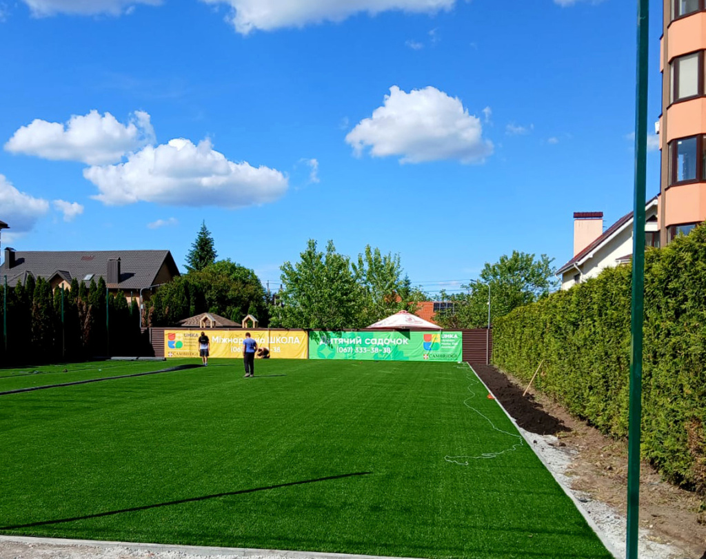 Interatletika-futbolniy-maydanchik-v-umka-smart-02